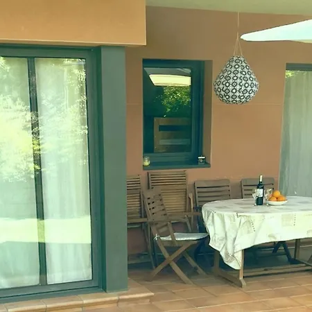 Apartment Pretty Garden Next To A Charming Lloret de Mar