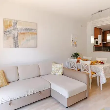 Apartment Pretty Garden Next To A Charming Lloret de Mar