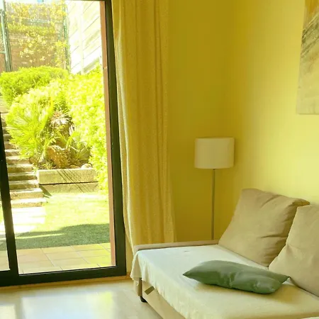 Apartamento Pretty Garden Next To A Charming